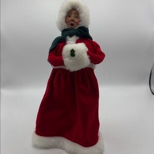 Byers choice Mrs Claus Caroler